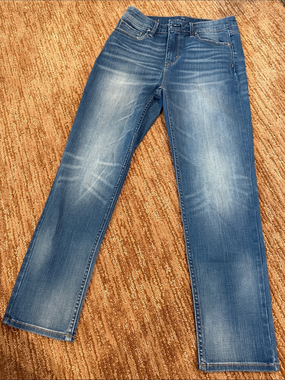 White House Black Market Men's Faded Blue Straight-Leg Jeans